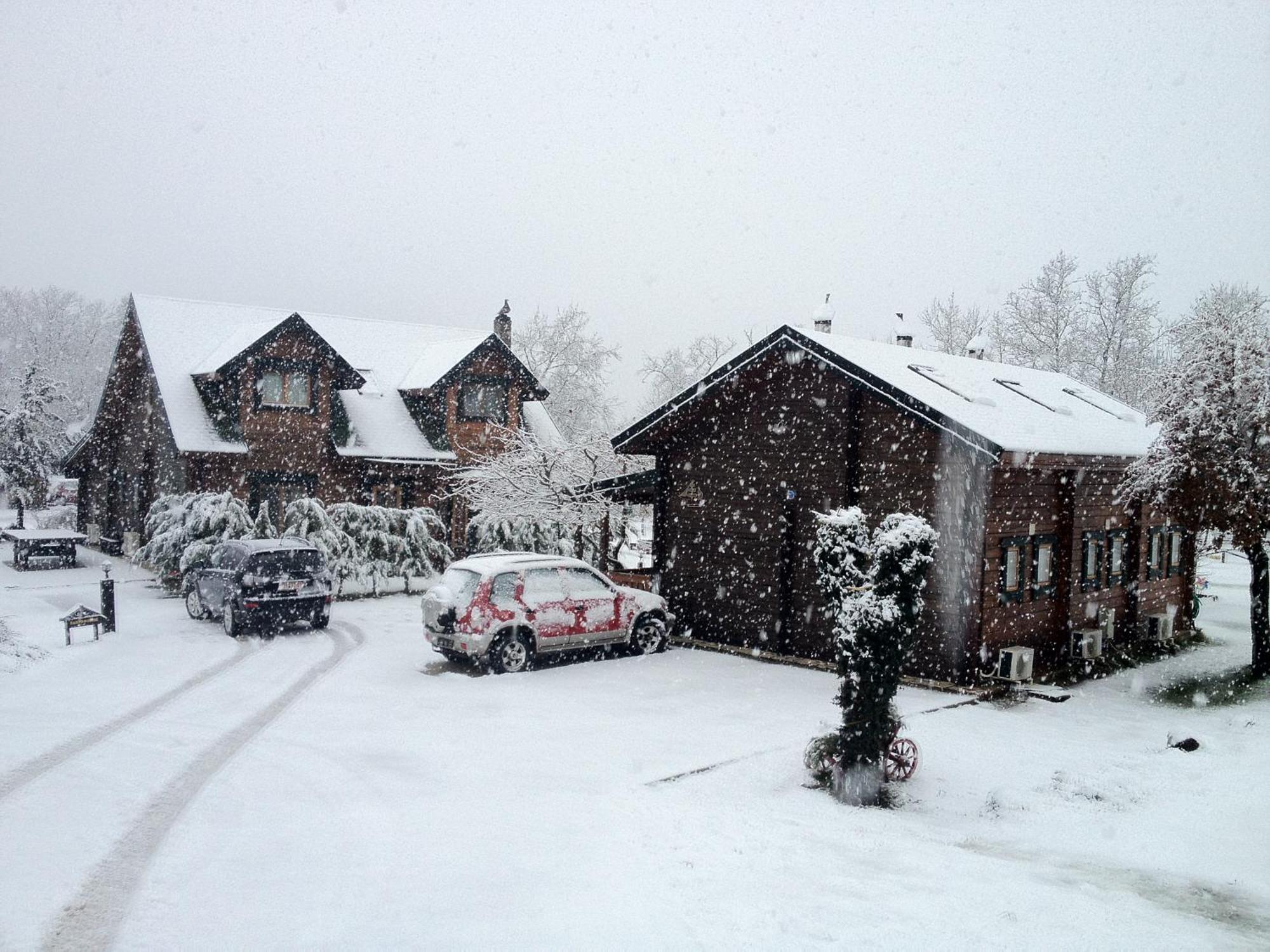 Agroktima Armonia Guest House Karpenisi Bagian luar foto